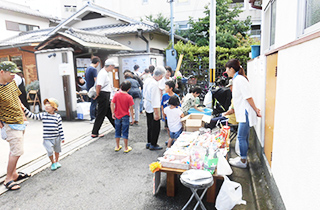 手作り市を開催